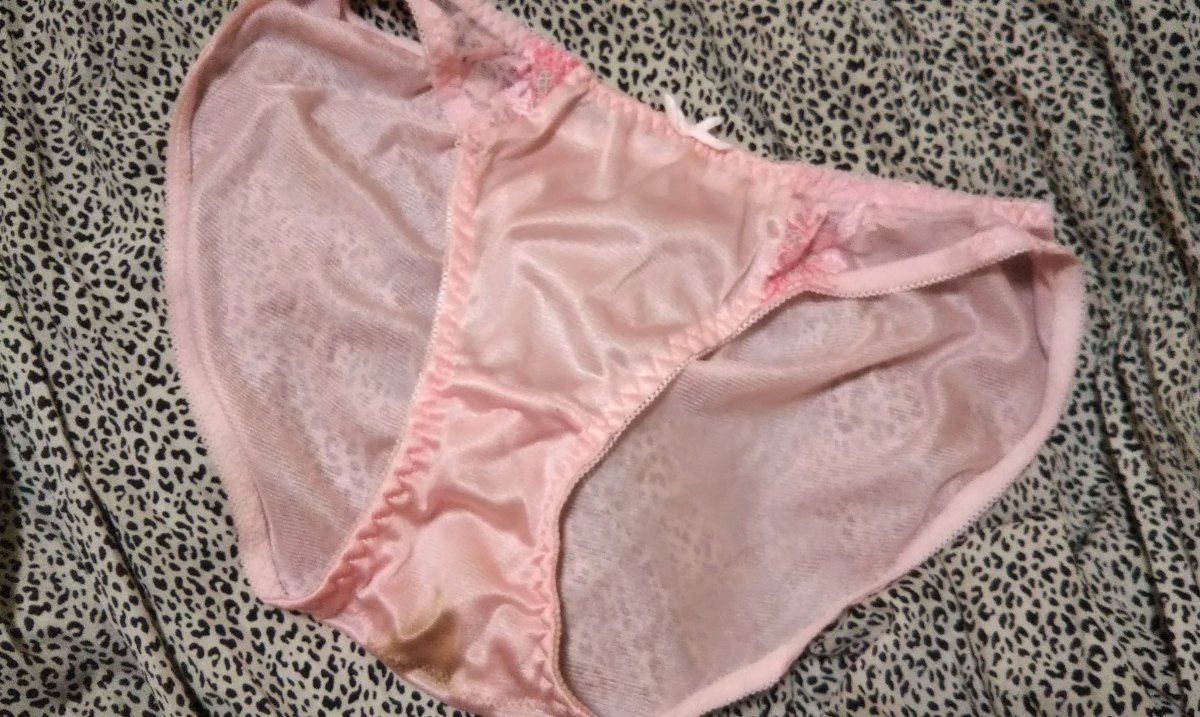 染み付きパンティ 